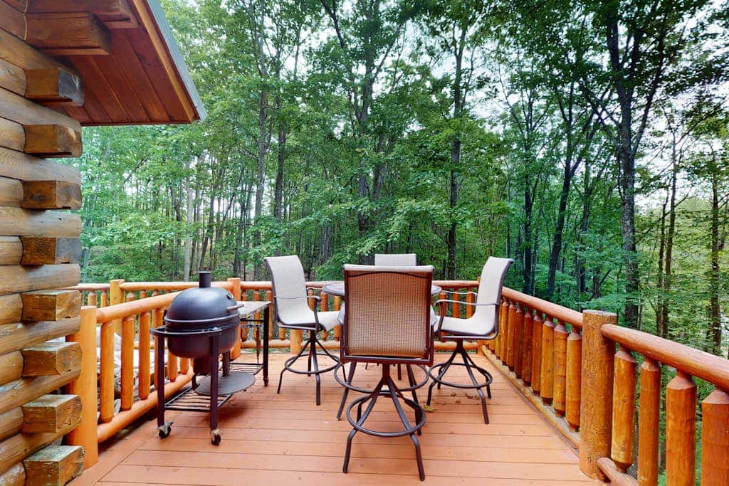 Rustic 3BR Cabin - HOT TUB - Lake View - Oakland