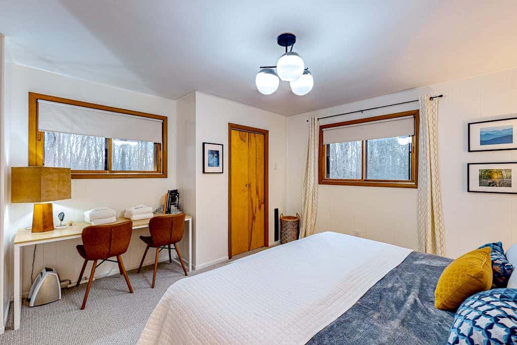 Charming 4BR Home - HOT TUB - Oakland