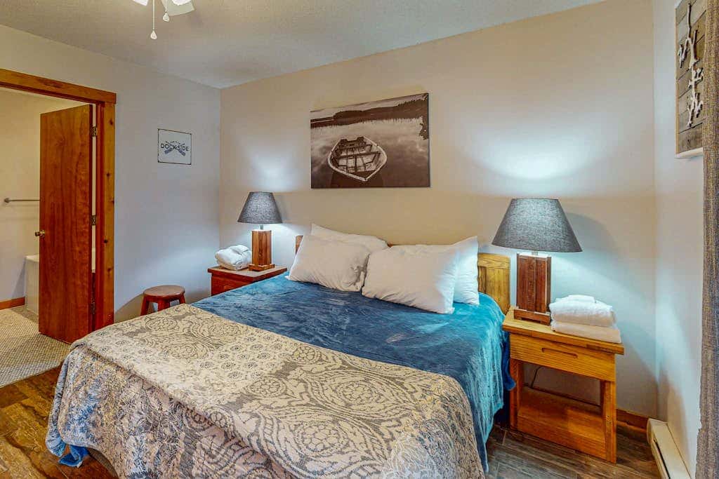 2BR - Lakeside Retreat - Pool