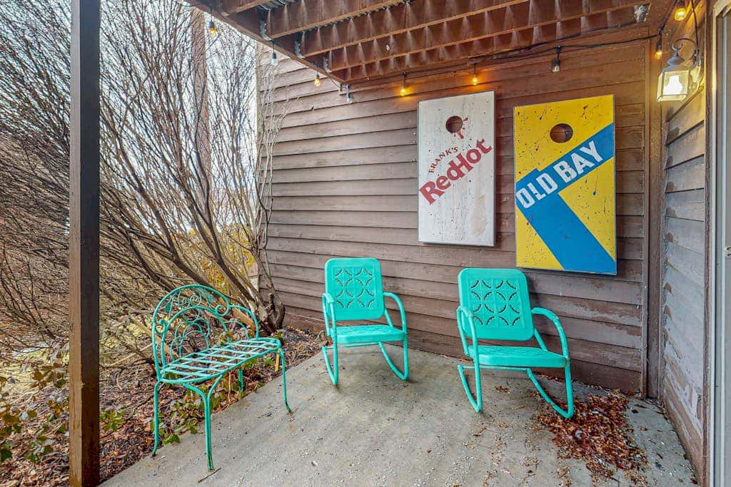 2BR - Lakeside Retreat - Pool