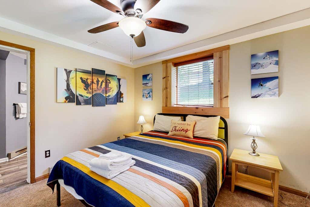 5BR - Cozy Retreat - Fireplace