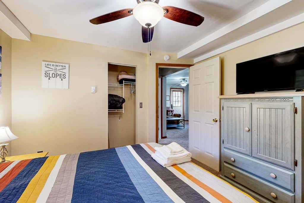 5BR - Cozy Retreat - Fireplace