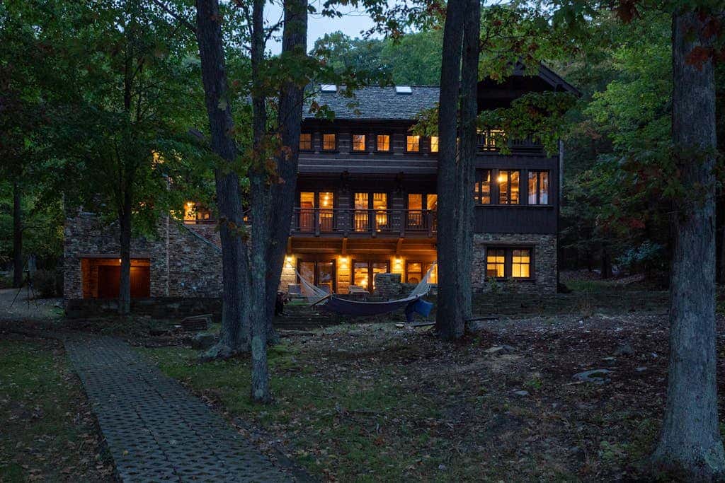 Lakefront 7BR Chalet - HOT TUB - Swanton