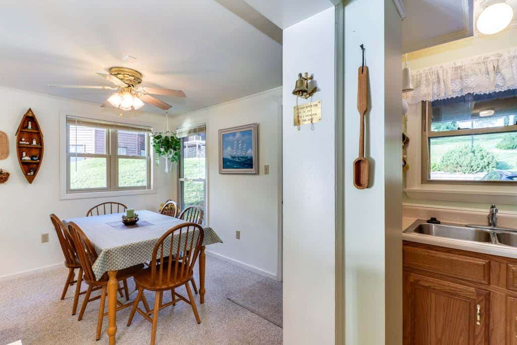 2BR - Cozy - Lakeside - Dock