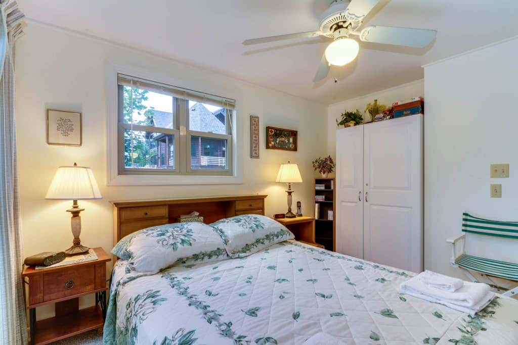2BR - Cozy - Lakeside - Dock