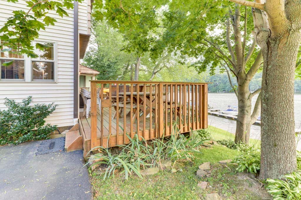 2BR - Cozy - Lakeside - Dock