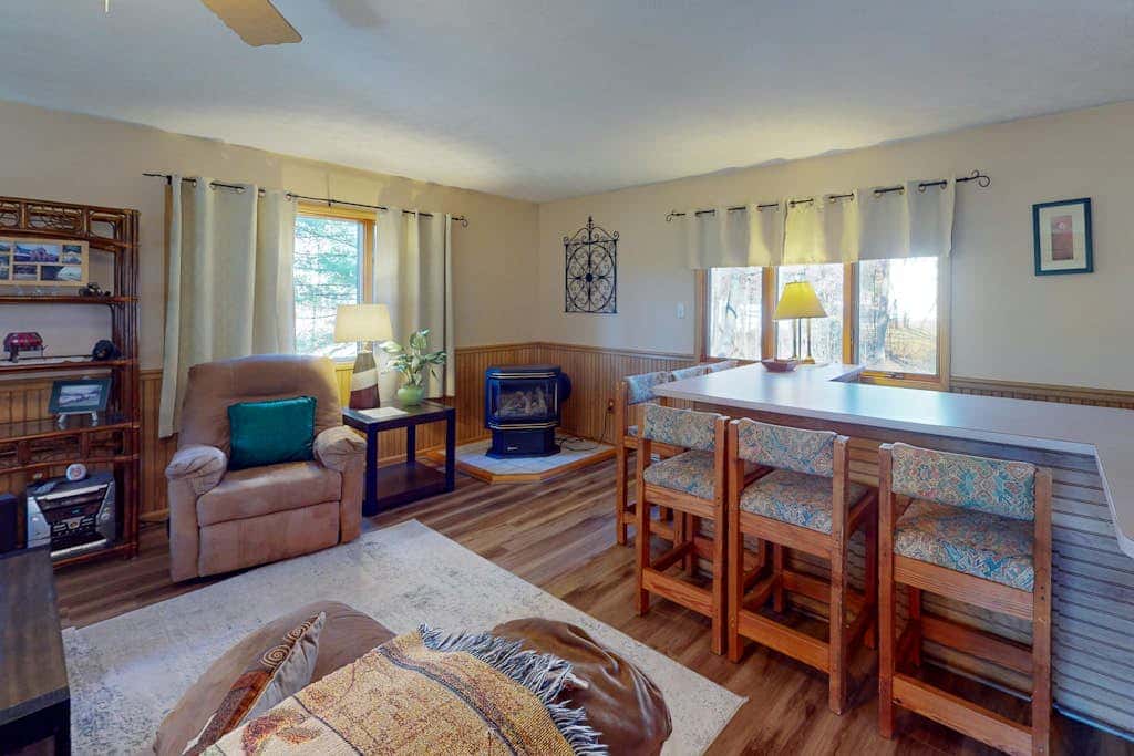 3BR - Cozy Cabin - Hot Tub