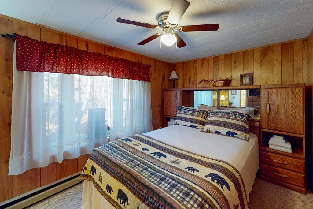 3BR - Cozy Cabin - Hot Tub