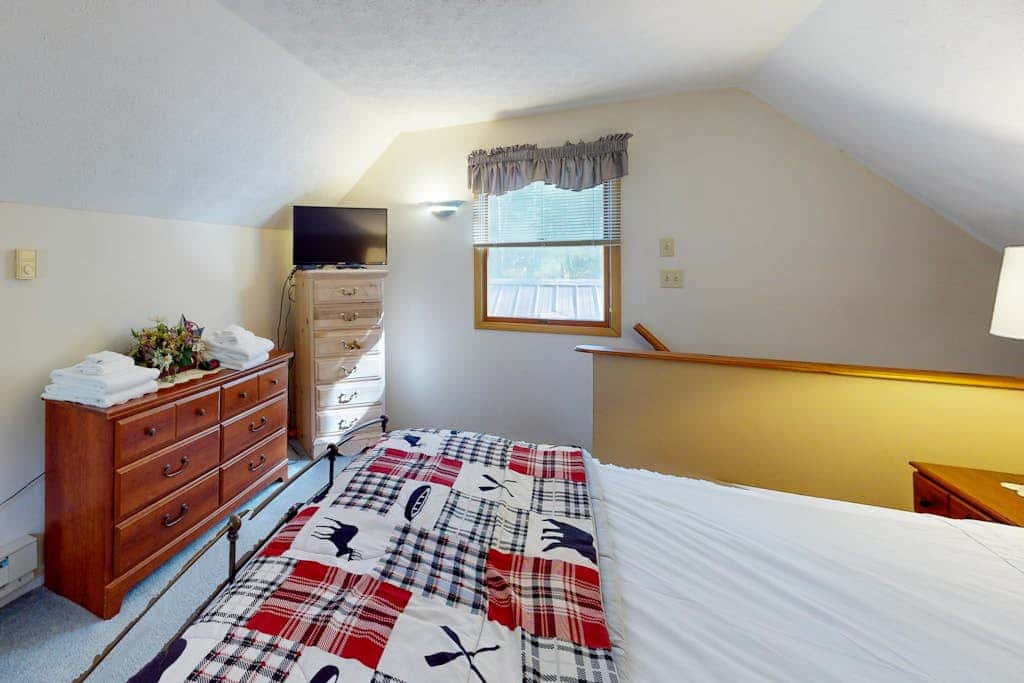 3BR - Cozy Cabin - Hot Tub