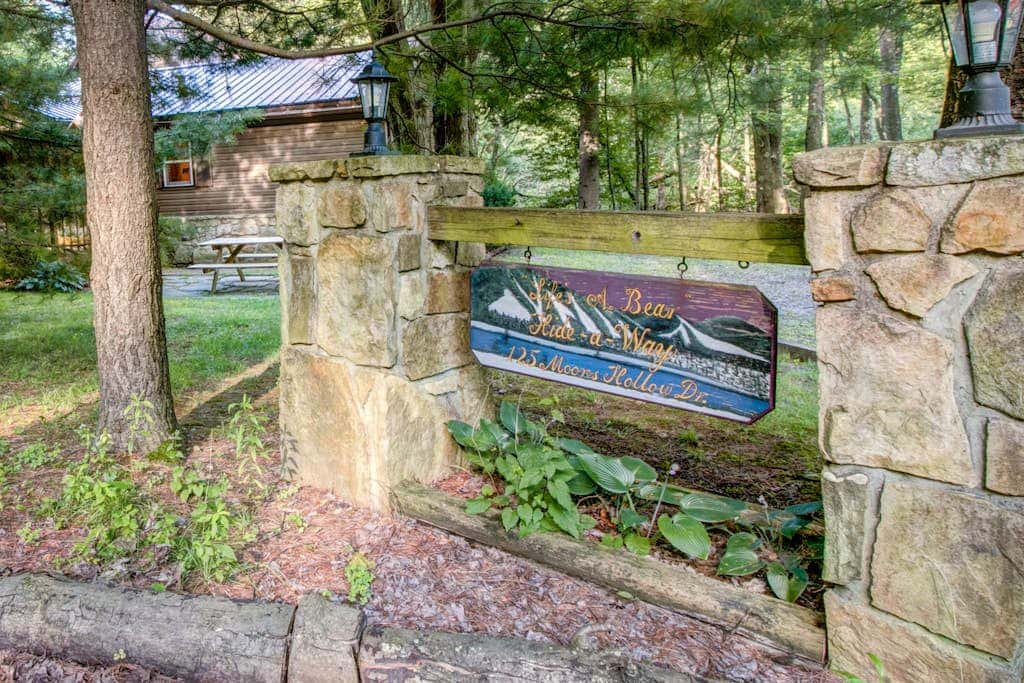 3BR - Cozy Cabin - Hot Tub