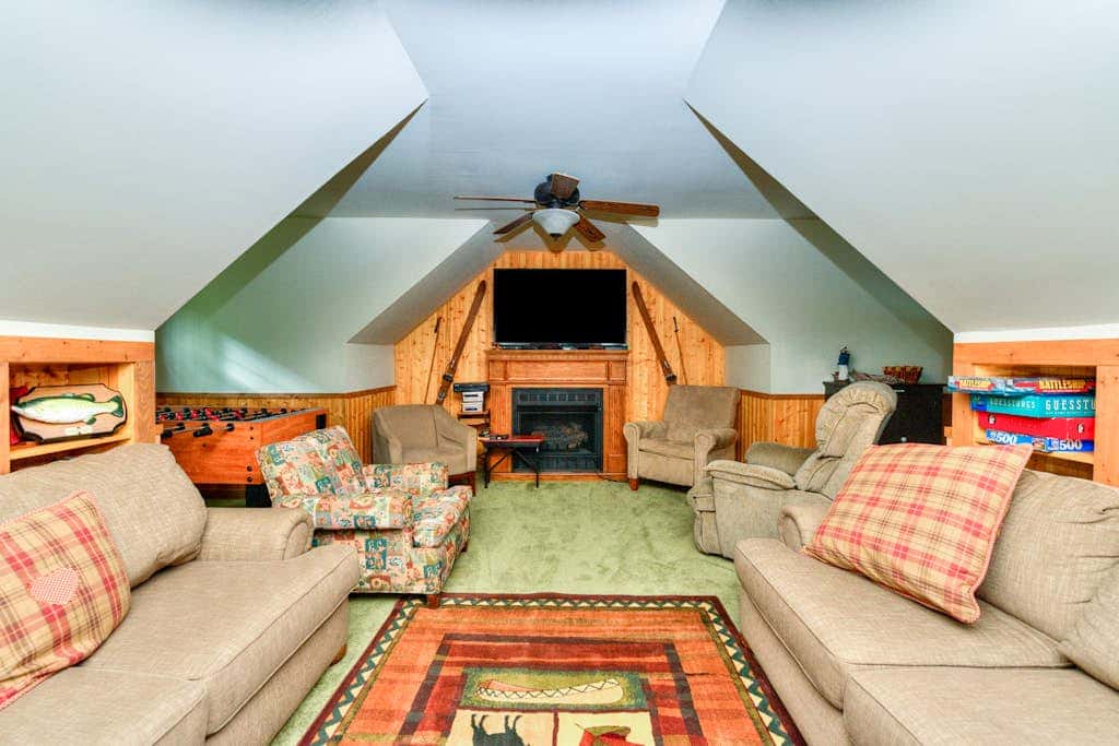 3BR - Cozy Log Cabin - Hot Tub