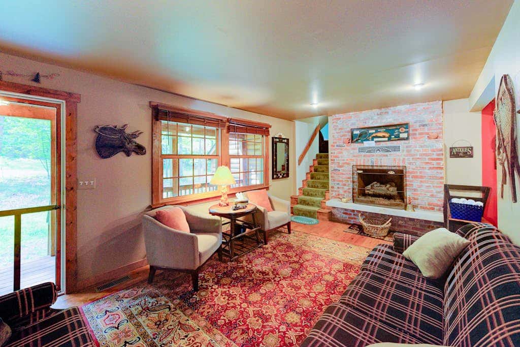 3BR - Cozy Log Cabin - Hot Tub