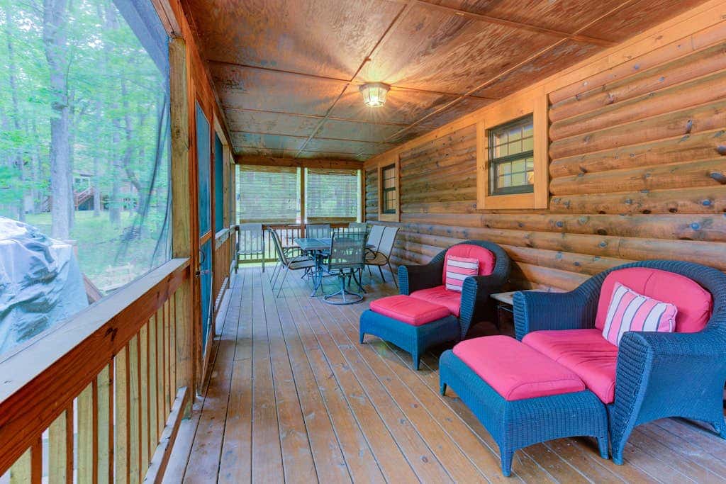 3BR - Cozy Log Cabin - Hot Tub