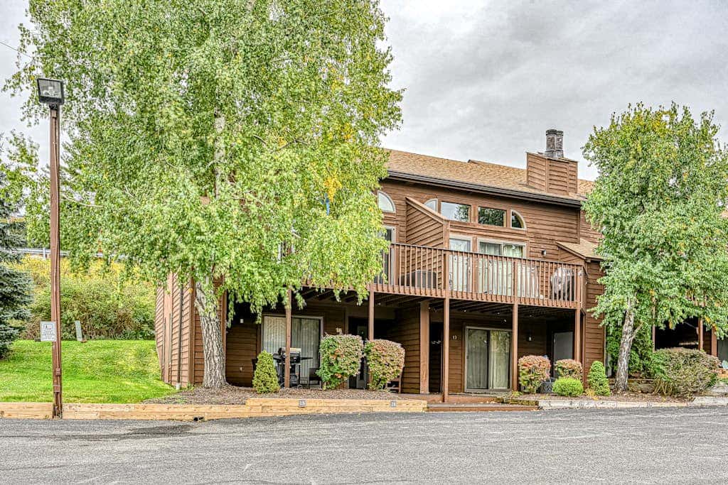 Modern Charming 3BR Condo - LAKE VIEW - McHenry