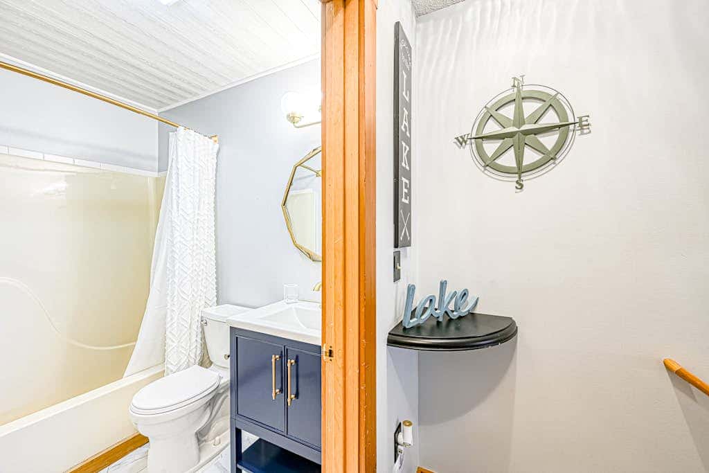 Modern Charming 3BR Condo - LAKE VIEW - McHenry