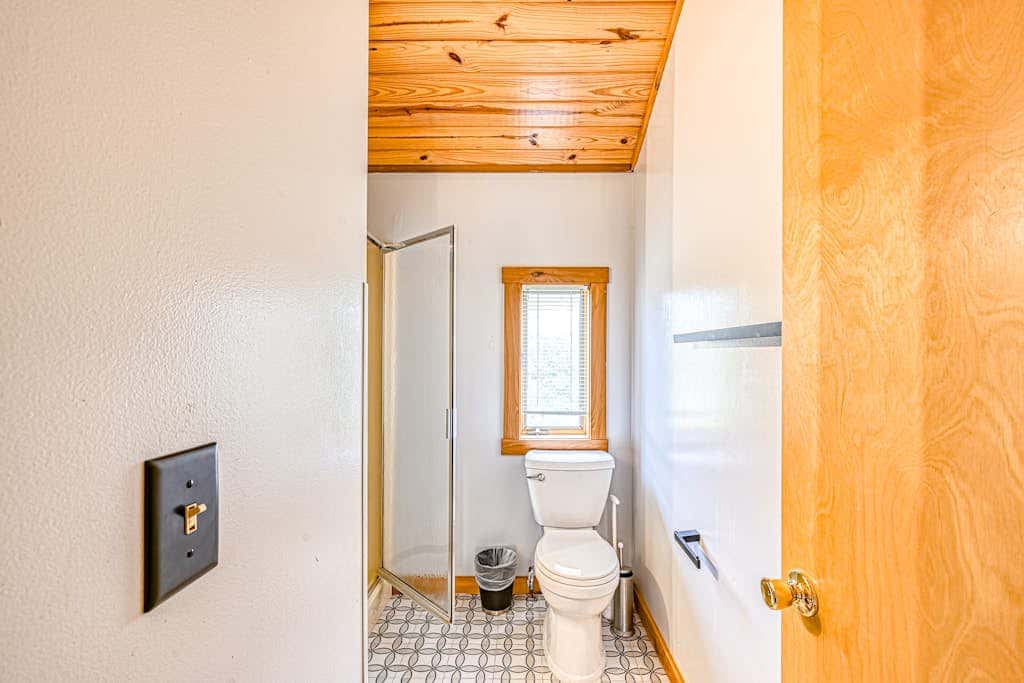 Modern Charming 3BR Condo - LAKE VIEW - McHenry