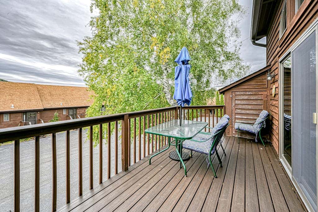 Modern Charming 3BR Condo - LAKE VIEW - McHenry
