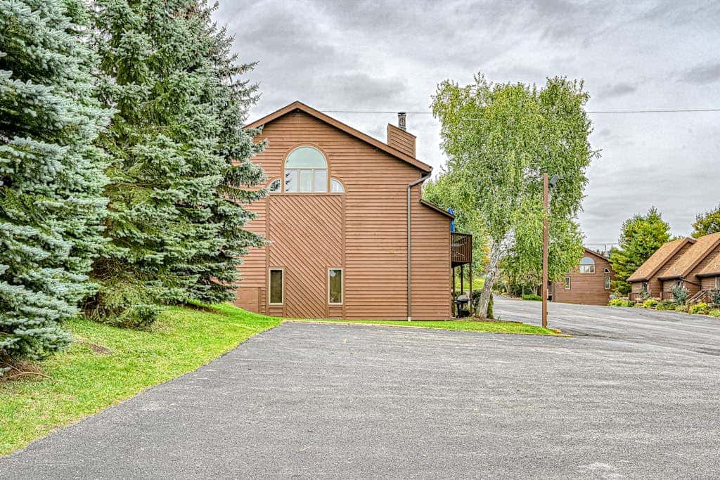 Modern Charming 3BR Condo - LAKE VIEW - McHenry