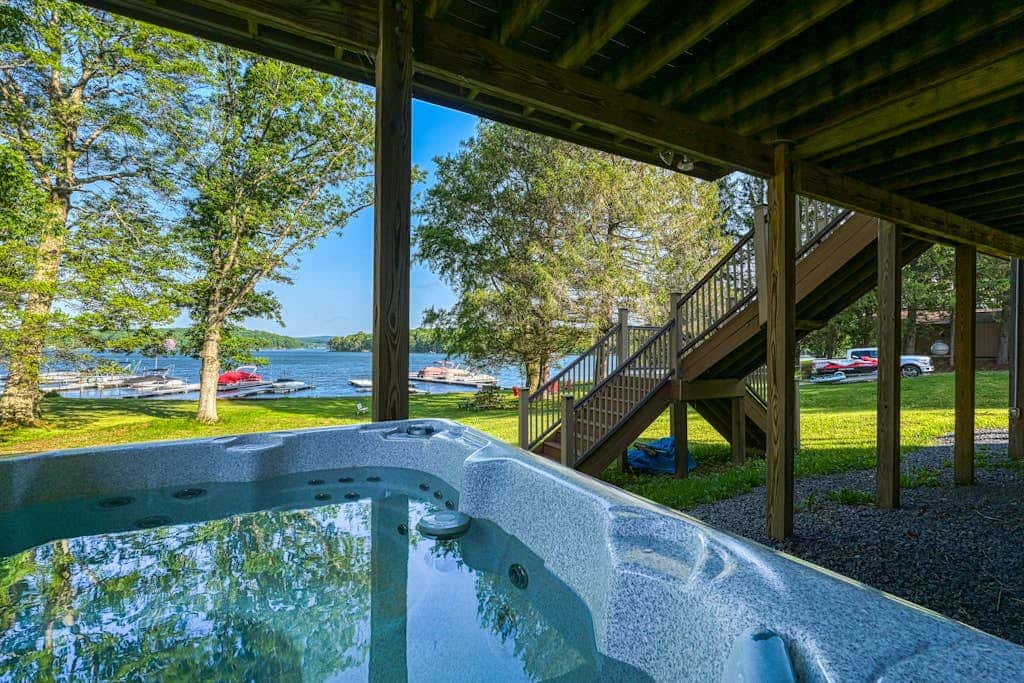 Rustic 3BR Condo - LAKE VIEW - Swanton