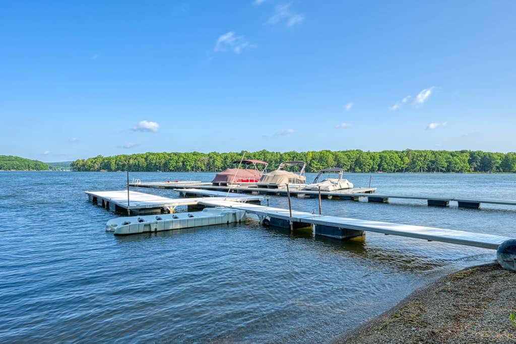 Rustic 3BR Condo - LAKE VIEW - Swanton