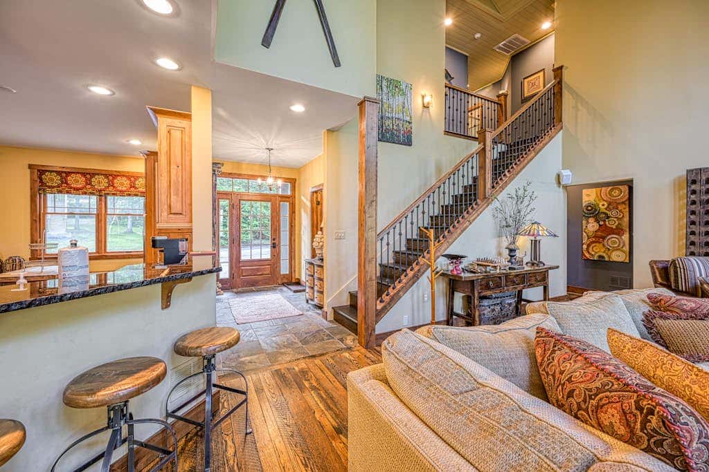Rustic 3BR Condo - LAKE VIEW - Swanton