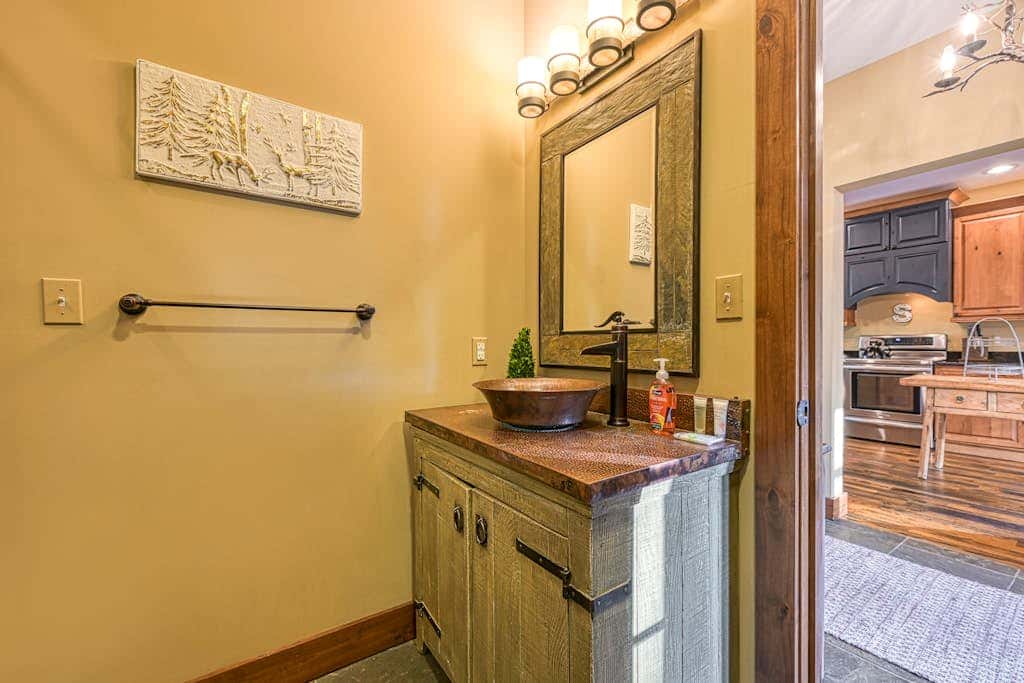 Rustic 3BR Condo - LAKE VIEW - Swanton