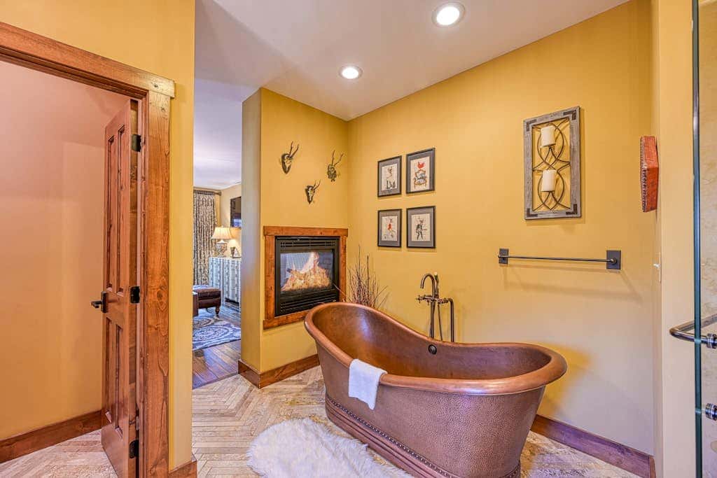 Rustic 3BR Condo - LAKE VIEW - Swanton