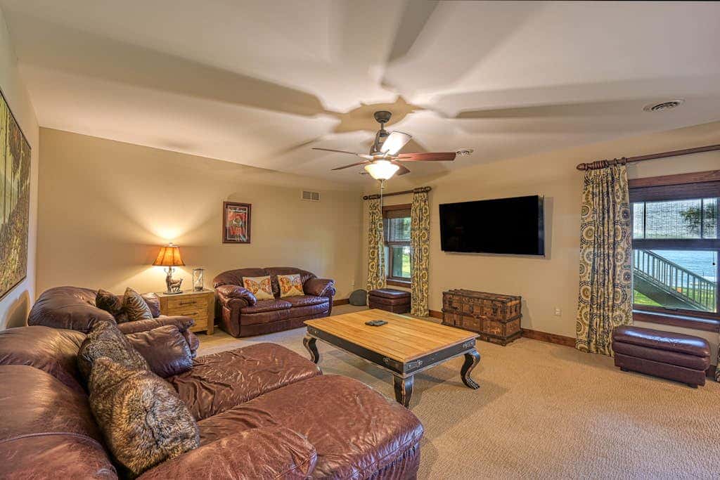 Rustic 3BR Condo - LAKE VIEW - Swanton