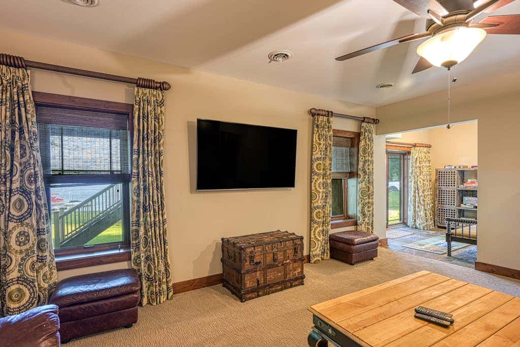 Rustic 3BR Condo - LAKE VIEW - Swanton
