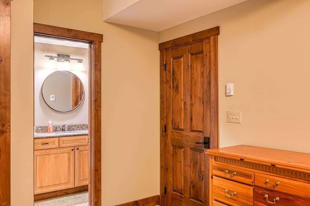 Rustic 3BR Condo - LAKE VIEW - Swanton