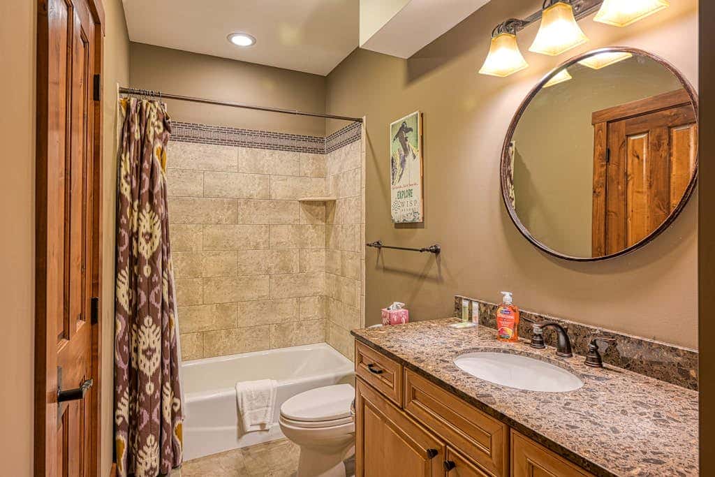 Rustic 3BR Condo - LAKE VIEW - Swanton
