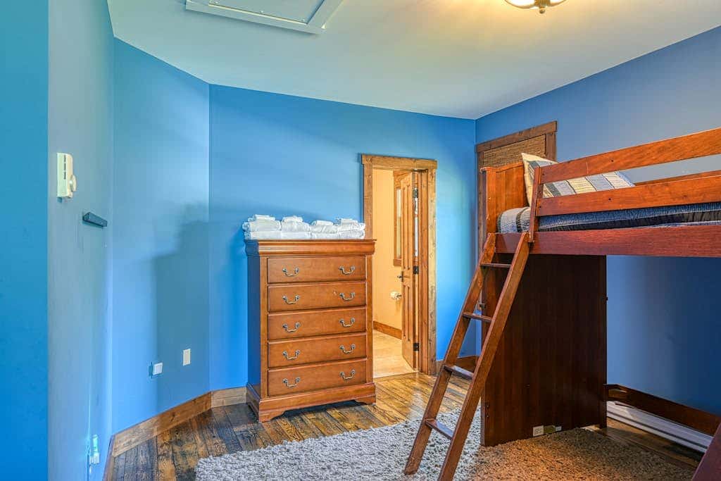 Rustic 3BR Condo - LAKE VIEW - Swanton