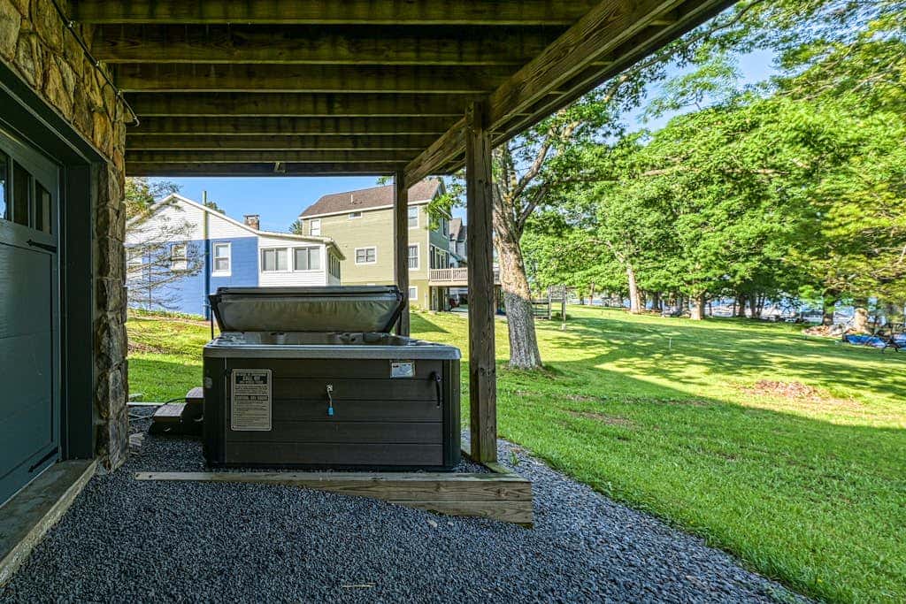 Rustic 3BR Condo - LAKE VIEW - Swanton