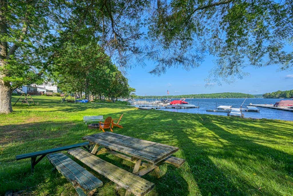 Rustic 3BR Condo - LAKE VIEW - Swanton