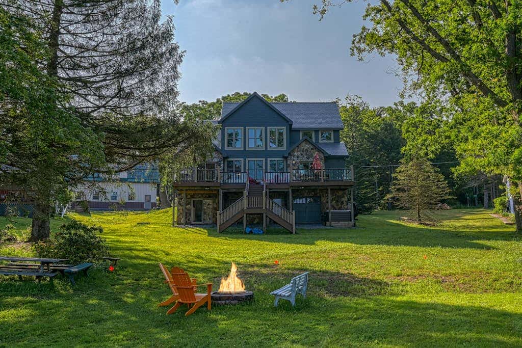 Rustic 3BR Condo - LAKE VIEW - Swanton