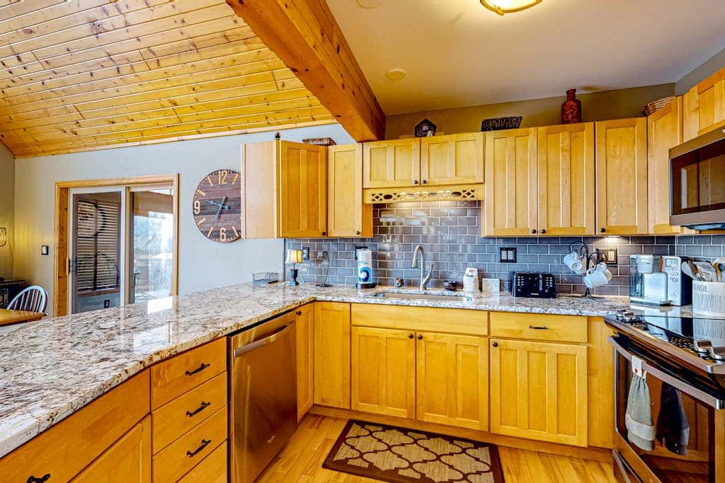 5BR - Chalet - Hot Tub