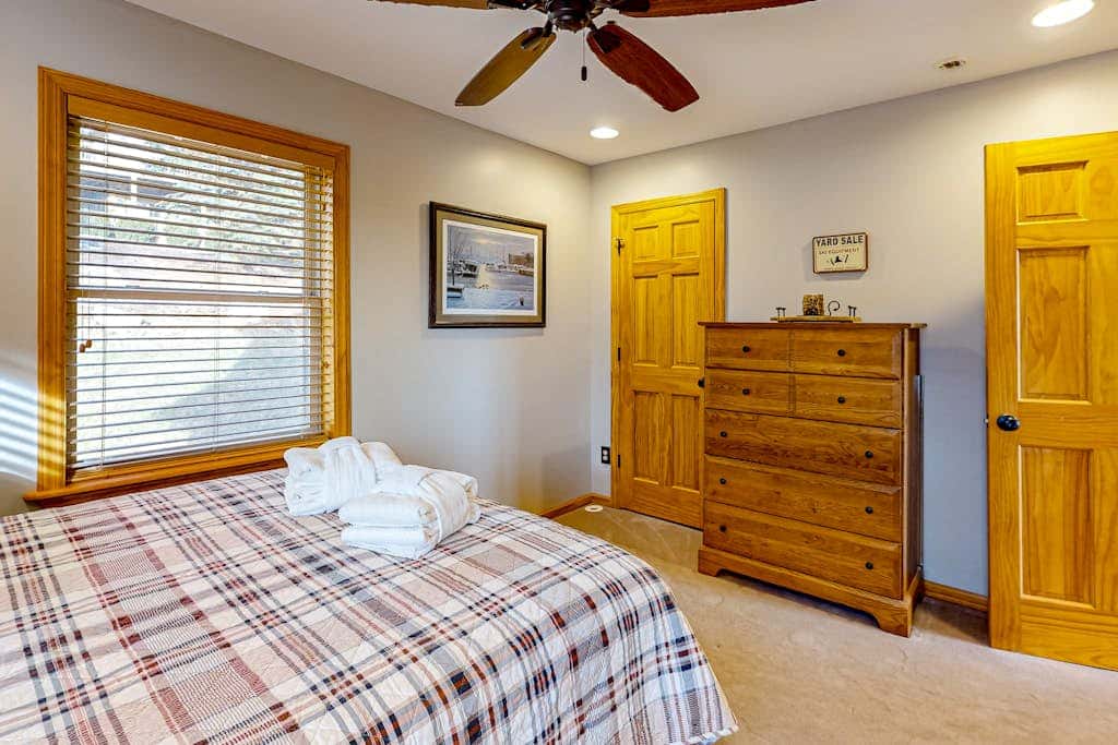 5BR - Chalet - Hot Tub