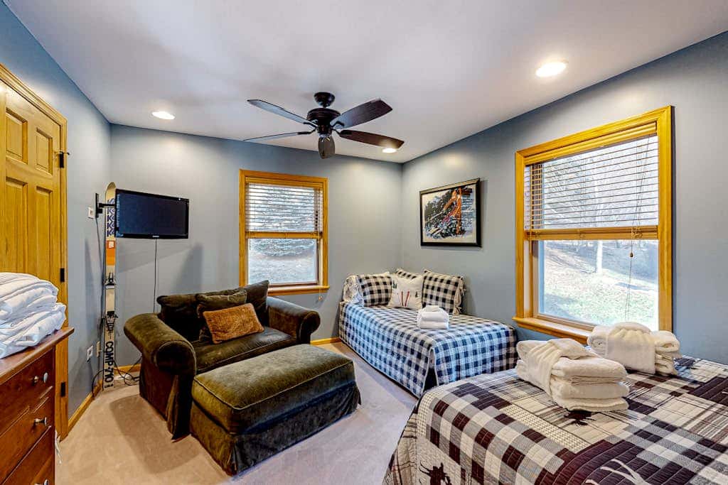 5BR - Chalet - Hot Tub