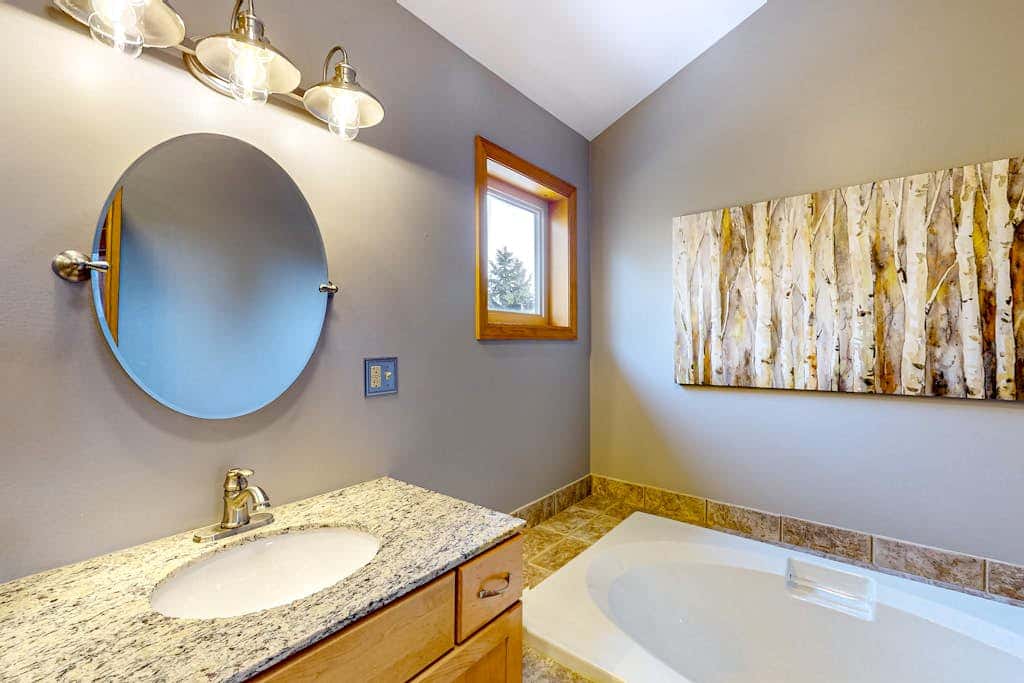5BR - Chalet - Hot Tub