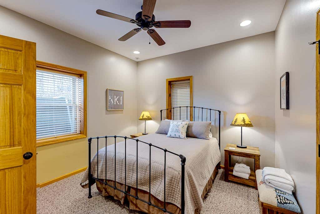 5BR - Chalet - Hot Tub