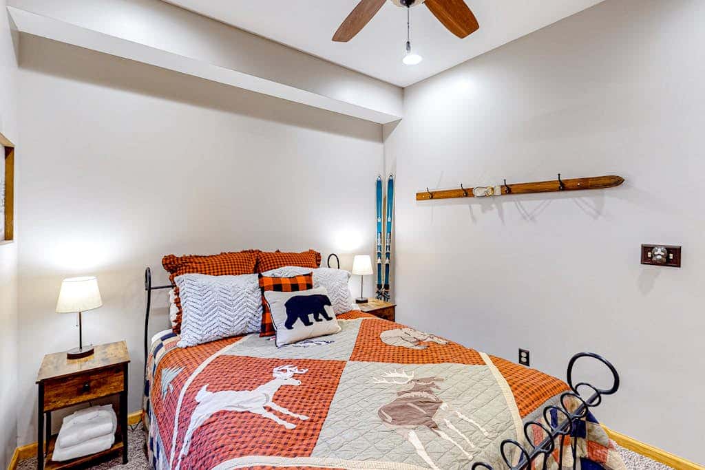 5BR - Chalet - Hot Tub