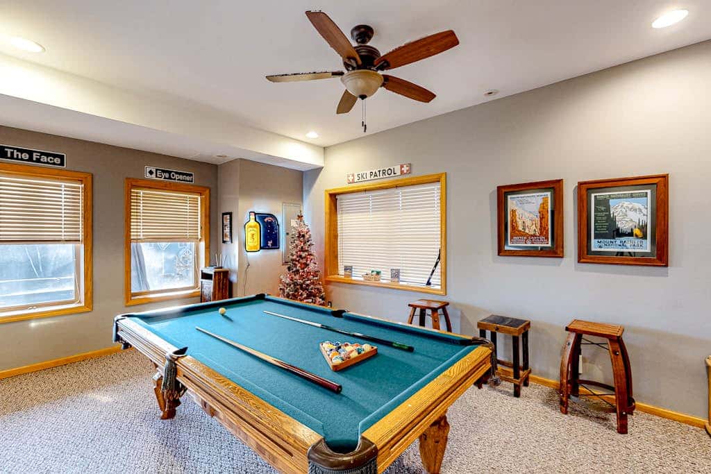 5BR - Chalet - Hot Tub