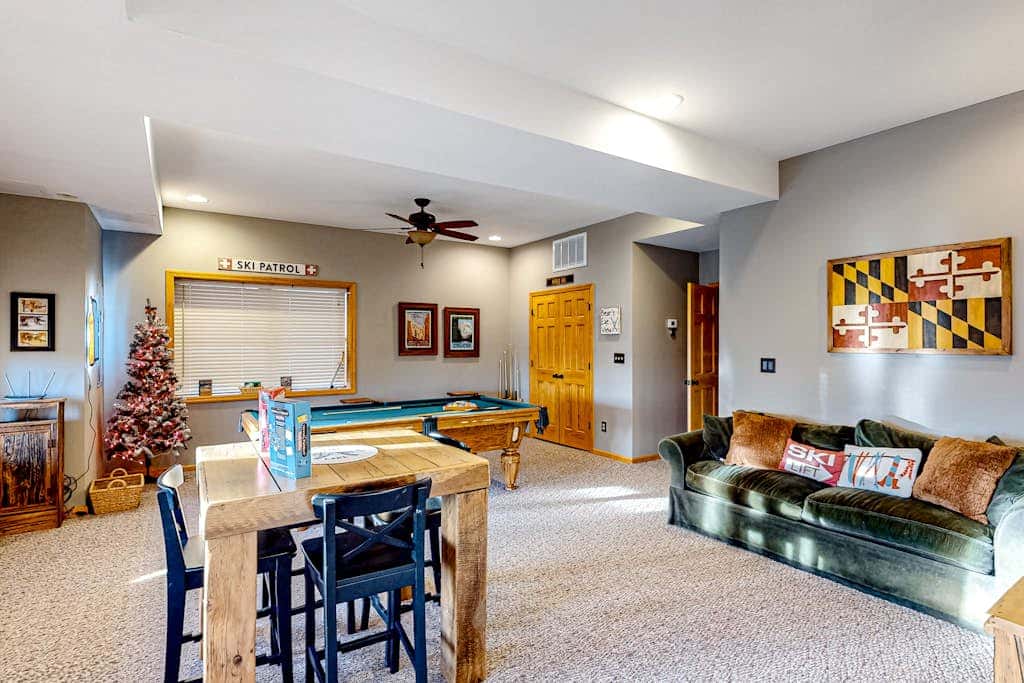 5BR - Chalet - Hot Tub