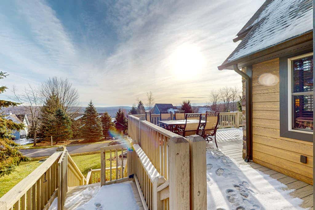 5BR - Chalet - Hot Tub