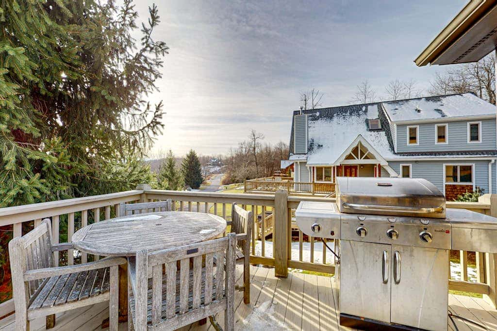 5BR - Chalet - Hot Tub