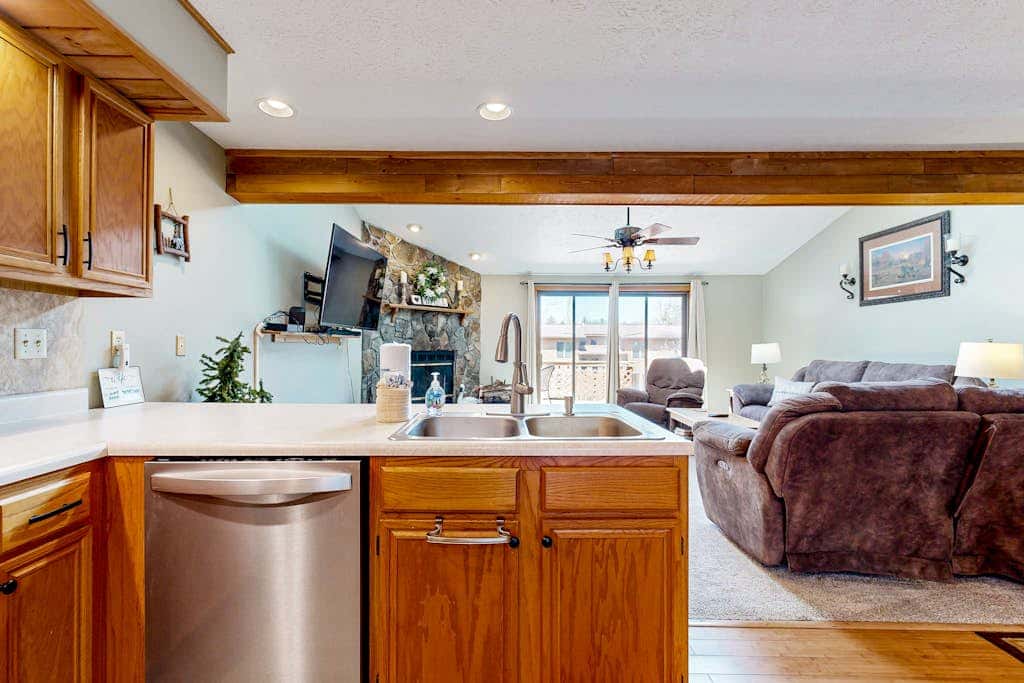 Charming 2BR Townhouse - FIREPLACE - Oakland