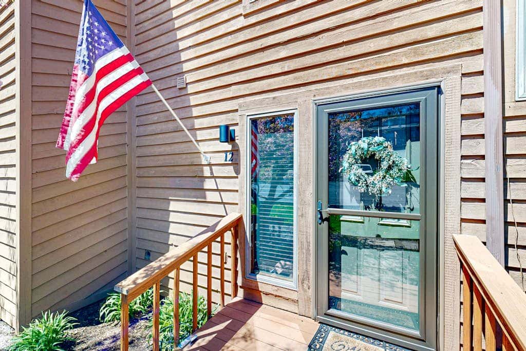 Charming 2BR Townhouse - FIREPLACE - Oakland