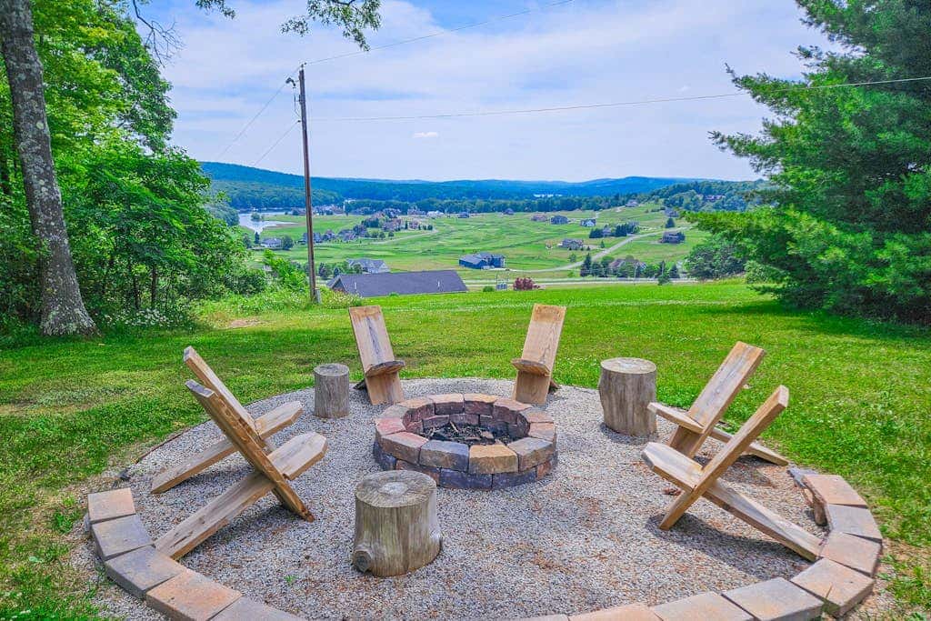 Stylish 4BR Home - LAKE VIEW - Deep Creek Lake