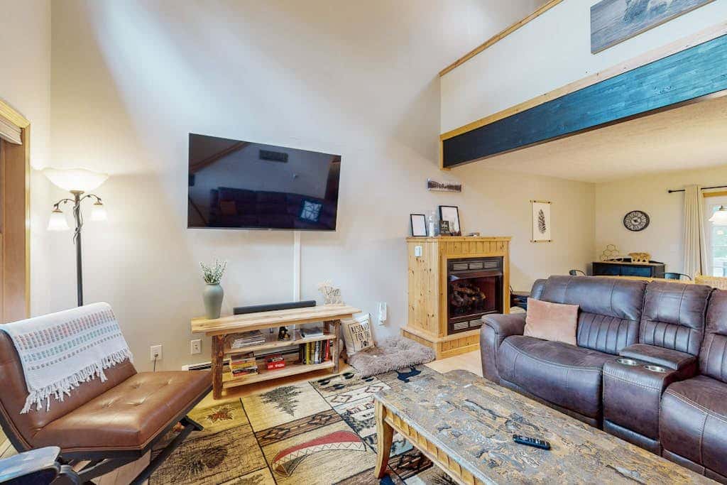 Stylish 4BR Home - LAKE VIEW - Deep Creek Lake