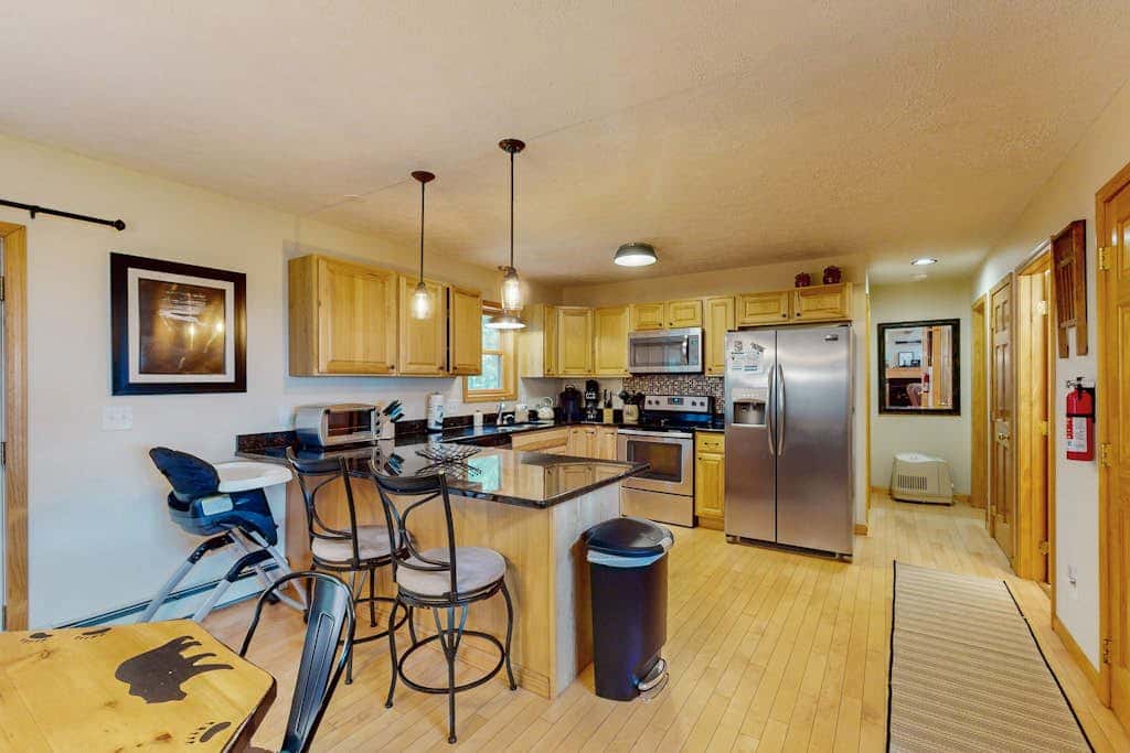 Stylish 4BR Home - LAKE VIEW - Deep Creek Lake